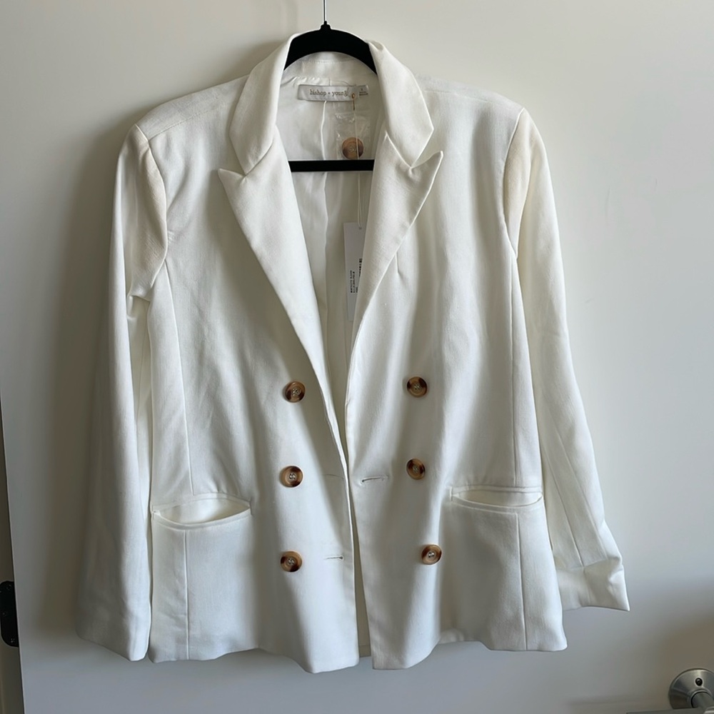 Bishop + Young Montecito blazer, size medium color “pure” never worn, tags on